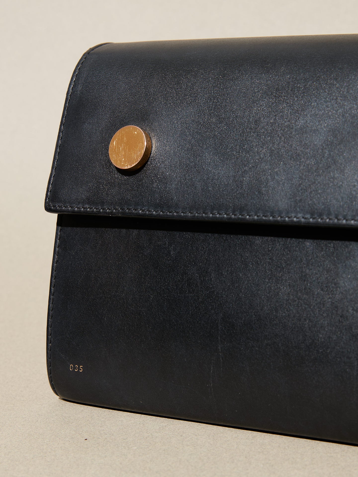 Small Strap Wallet Essentials in Bicolour Grained Calfskin